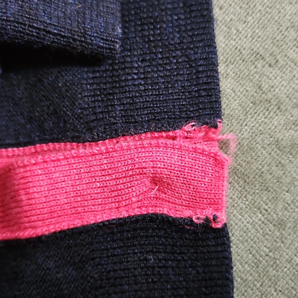 Brooks Brothers 346 100% Merino Wool Pink and Navy Cardigan - Picture 7 of 7